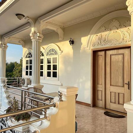 Lotus Blanc Homestay Battambang Exterior photo