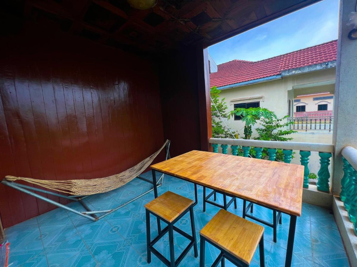 Lotus Blanc Homestay Battambang Exterior photo