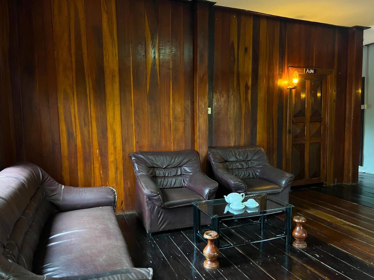 Lotus Blanc Homestay Battambang Exterior photo
