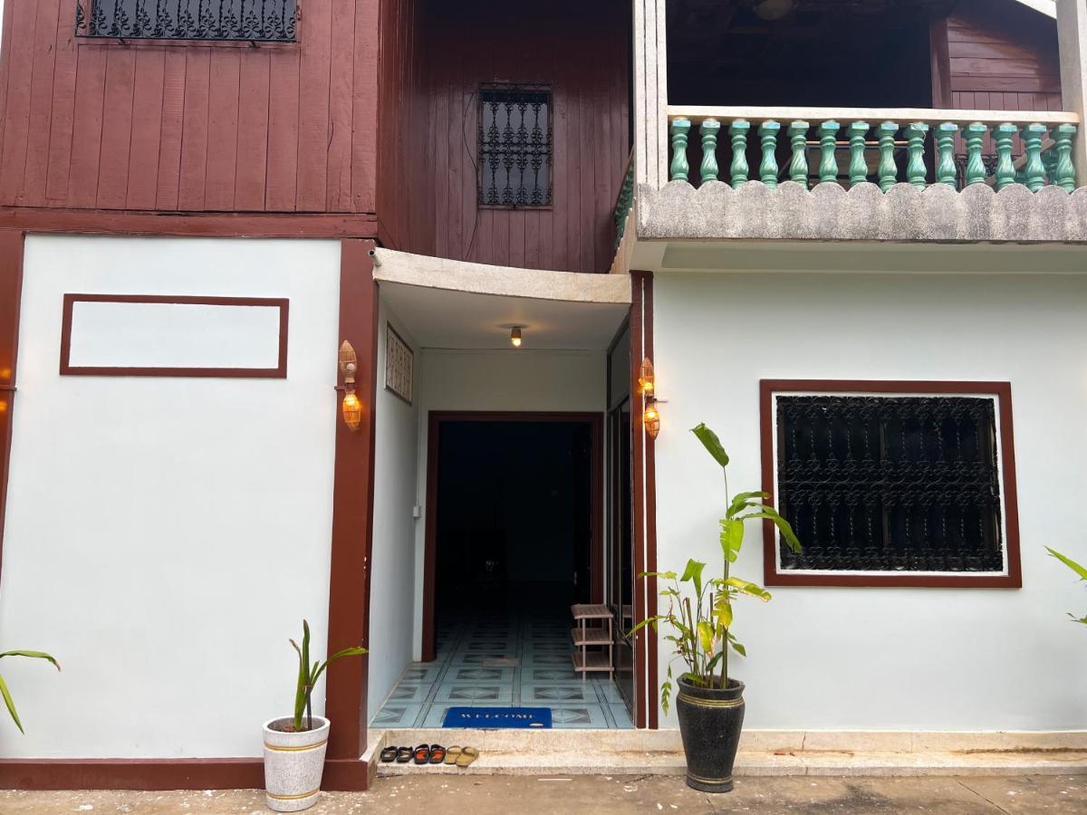 Lotus Blanc Homestay Battambang Exterior photo