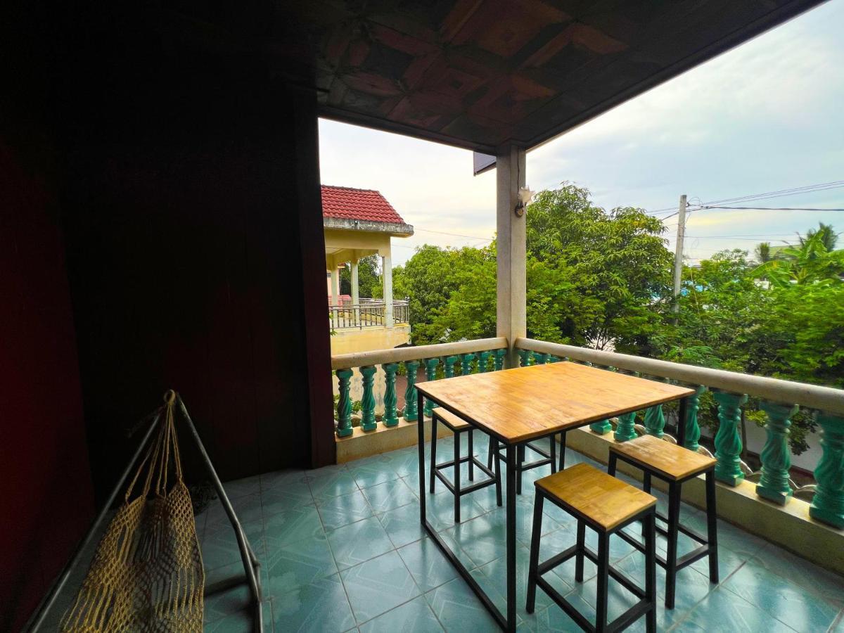 Lotus Blanc Homestay Battambang Exterior photo
