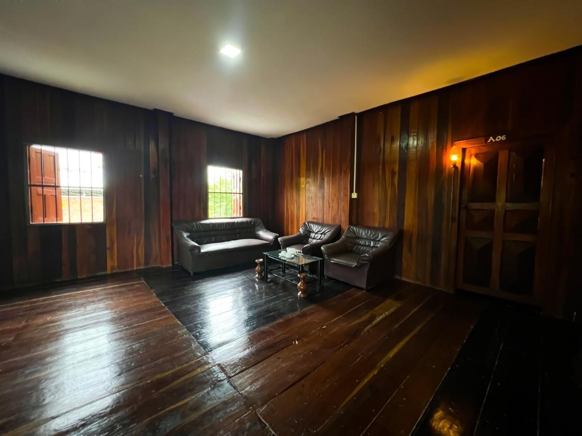 Lotus Blanc Homestay Battambang Exterior photo