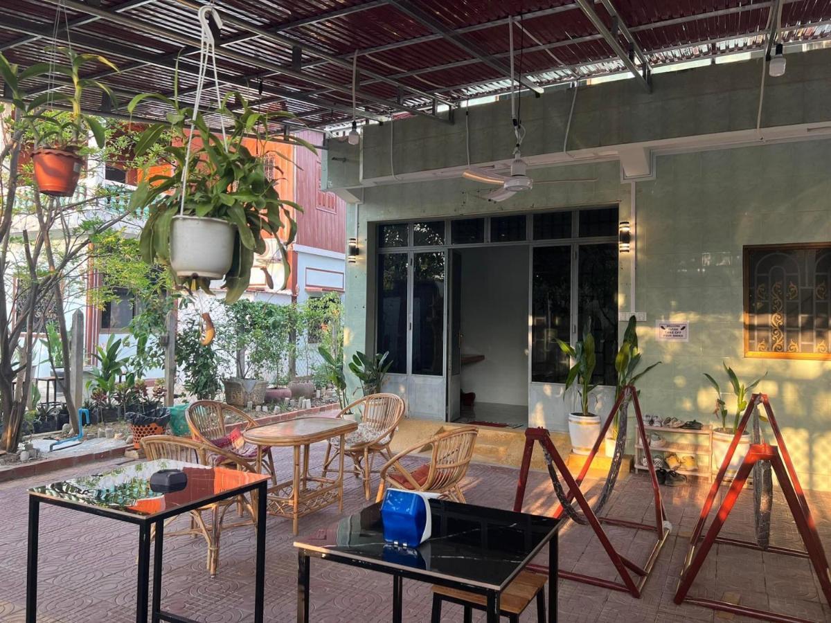 Lotus Blanc Homestay Battambang Exterior photo