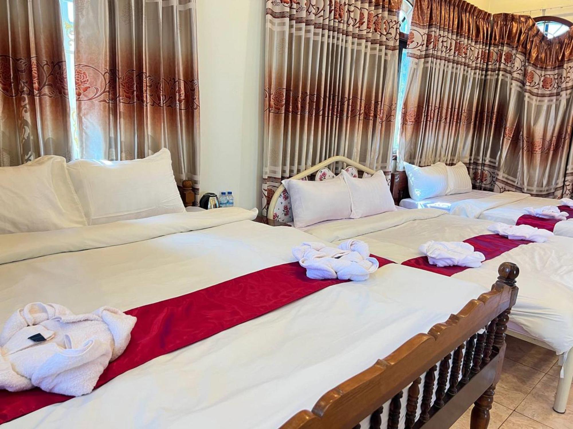 Lotus Blanc Homestay Battambang Exterior photo