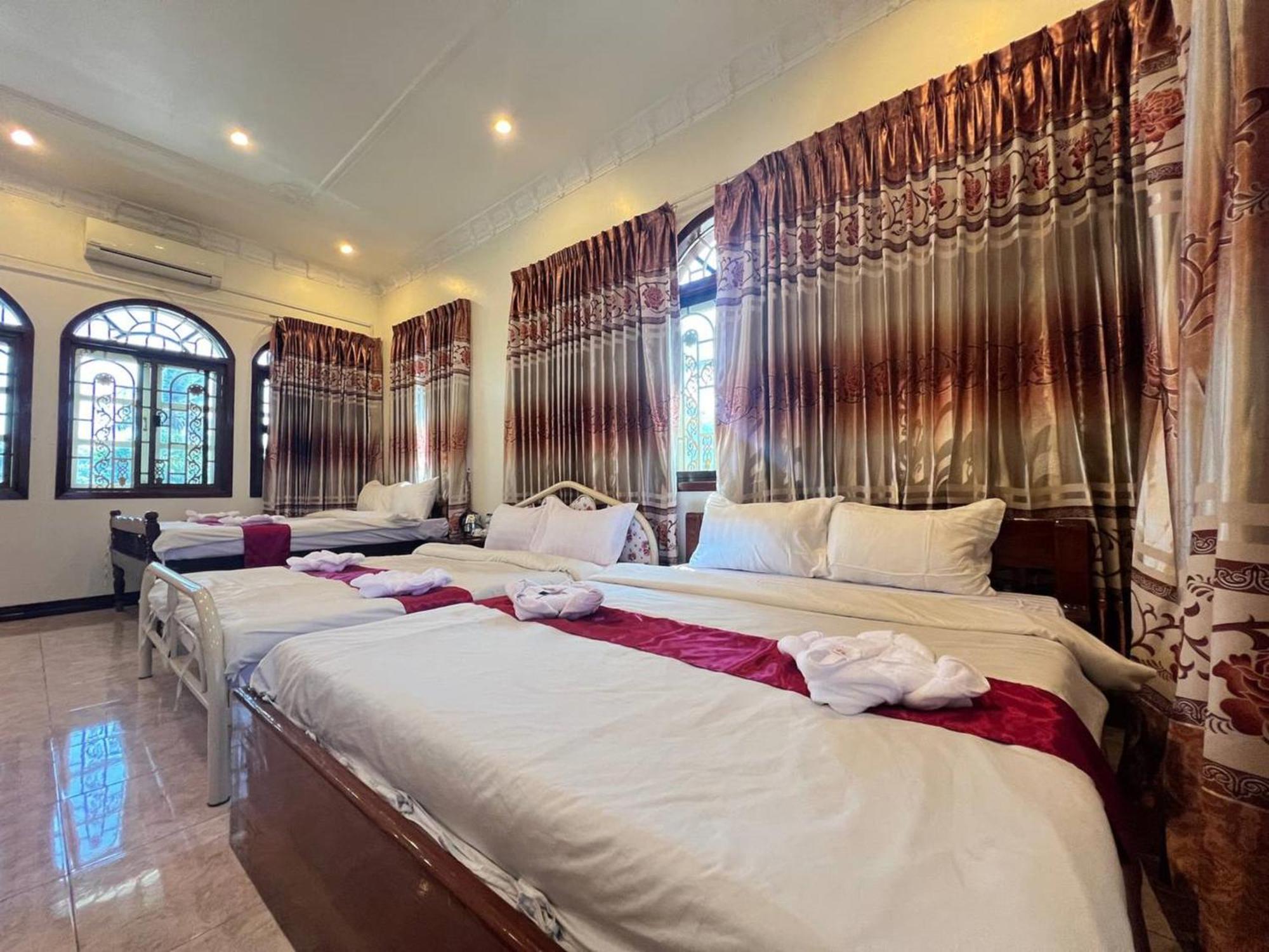 Lotus Blanc Homestay Battambang Exterior photo